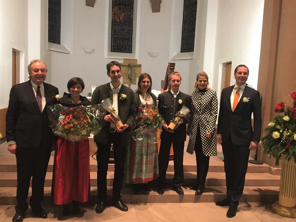 Gruppenfoto am Adventskonzert in der Christuskirche Mitteltal