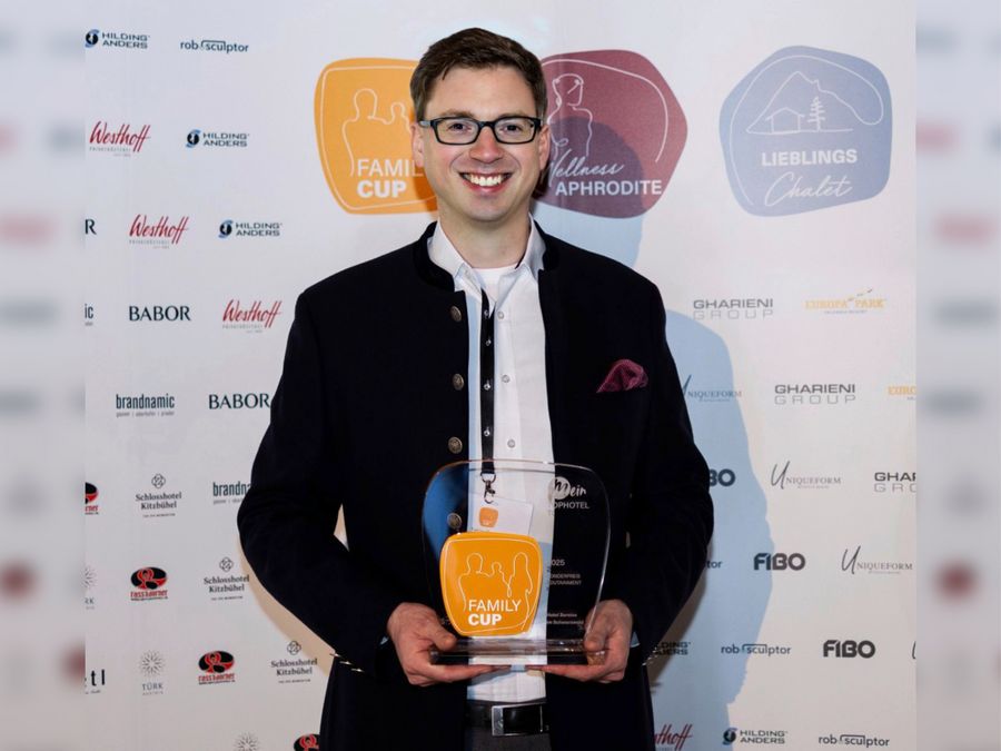 Tobias Bruckner, Hoteldirektor 